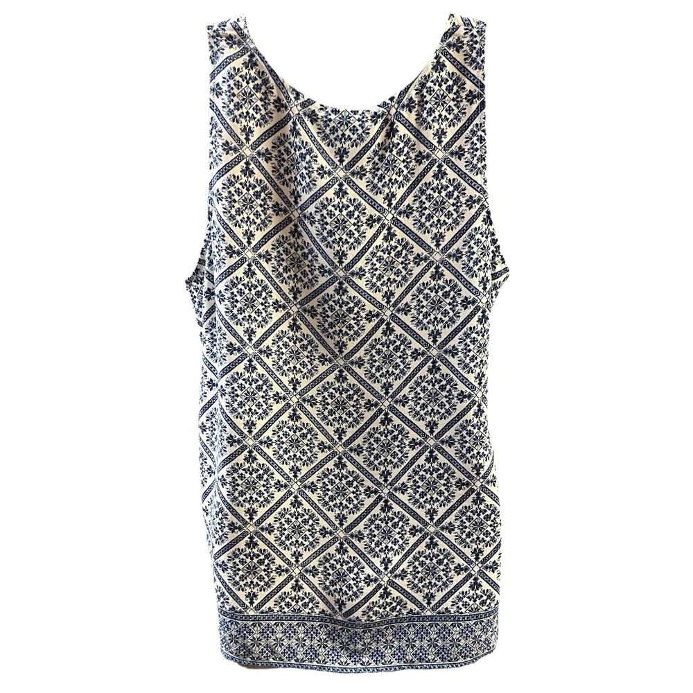 Josie Tank Top Size M Silk  Porcelain Blue White Geometric Hi-Lo Luxe Resort NEW - Picture 4 of 8
